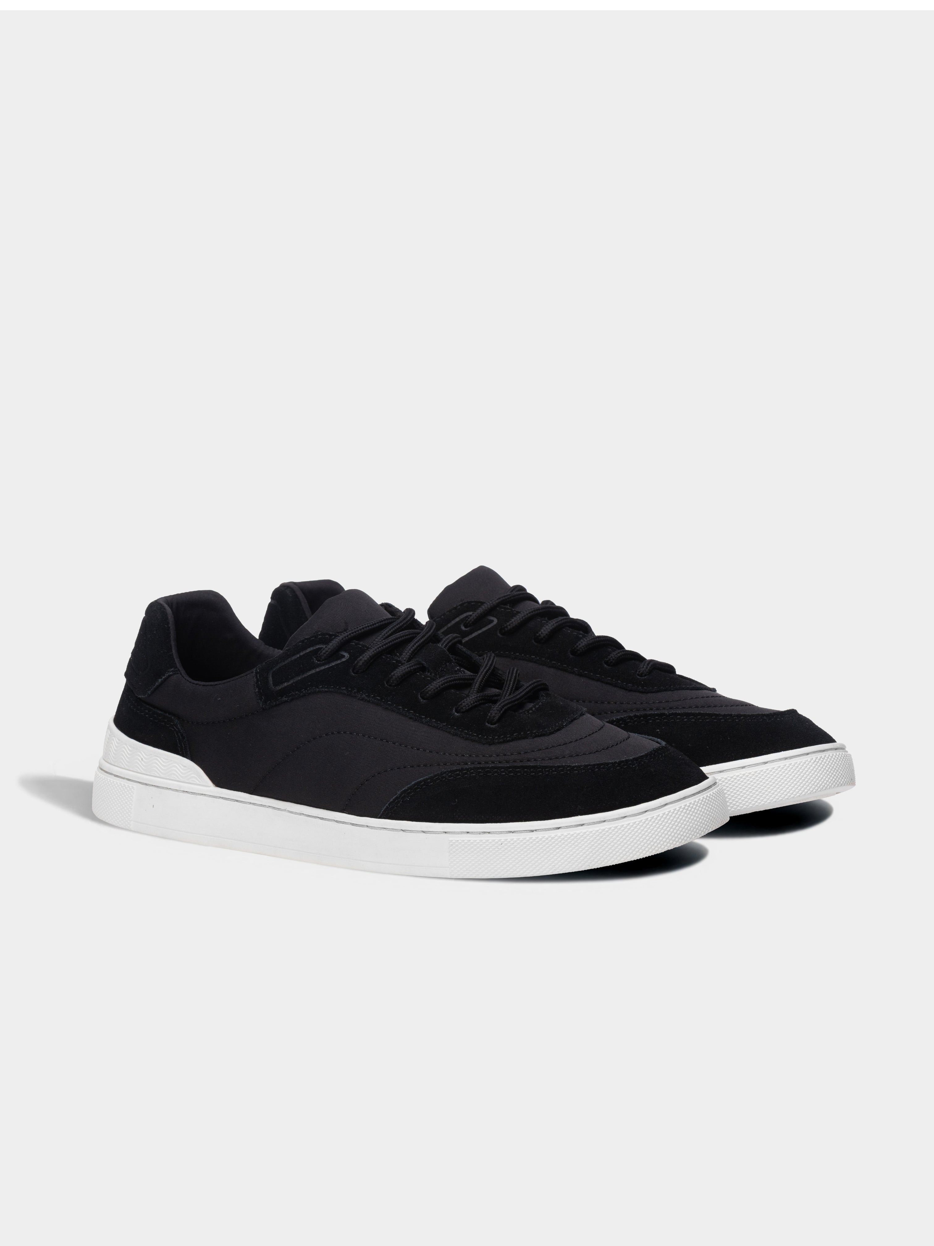 Everest Leisure Sneaker - Midnight Black