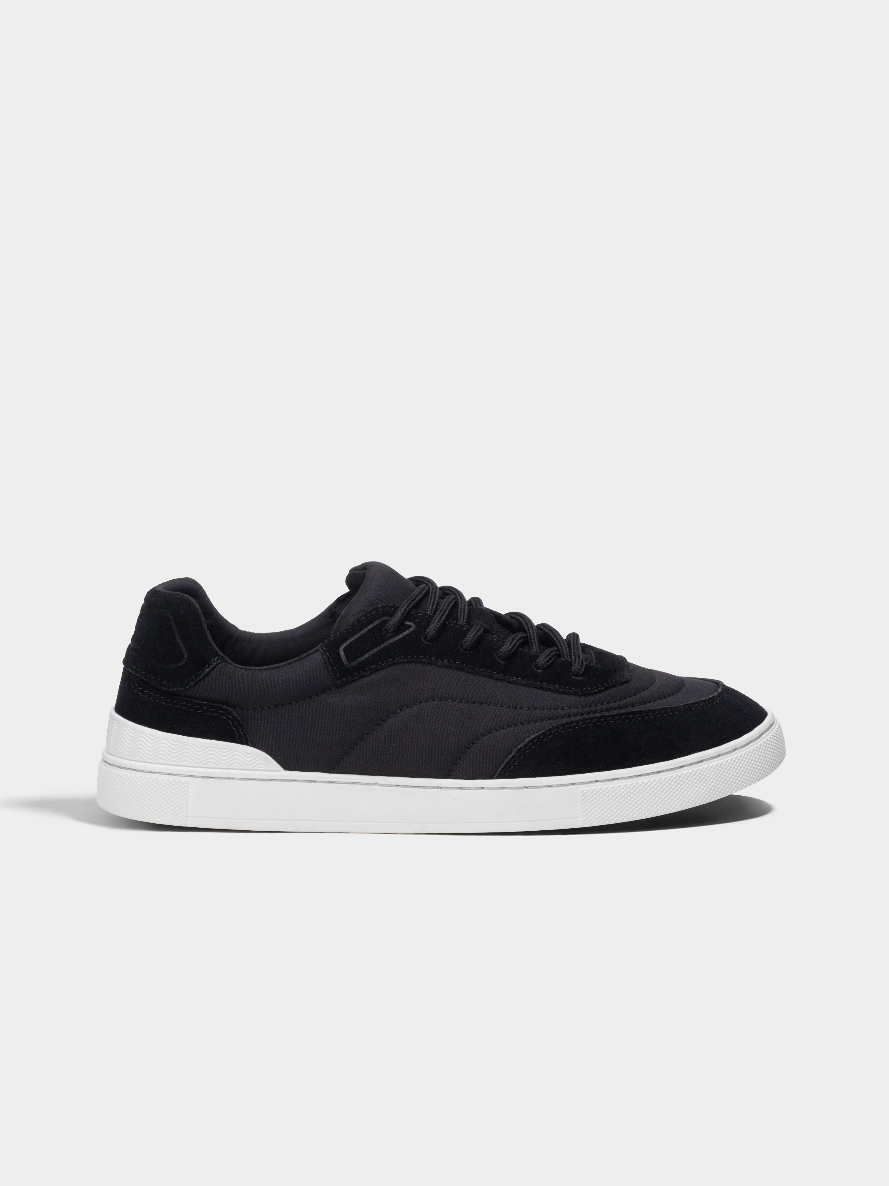 Everest Leisure Sneaker - Midnight Black